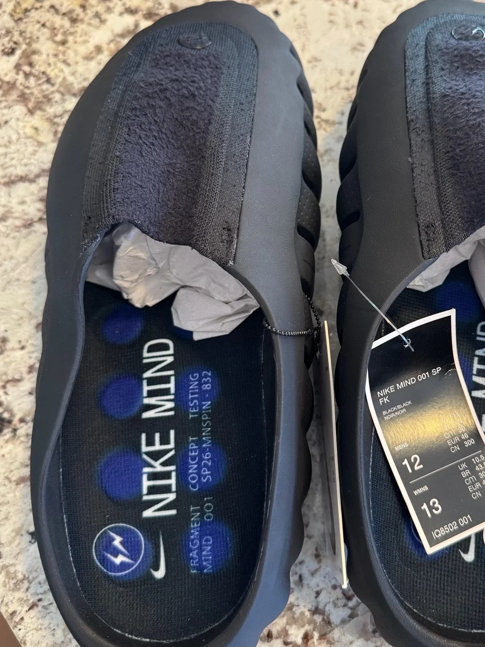 Nike Men’s Mind 001